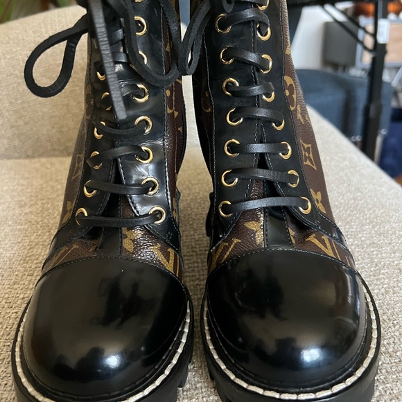 LOUIS VUITTON STAR TRAIL ANKLE BOOTS - Picture 4 of 9